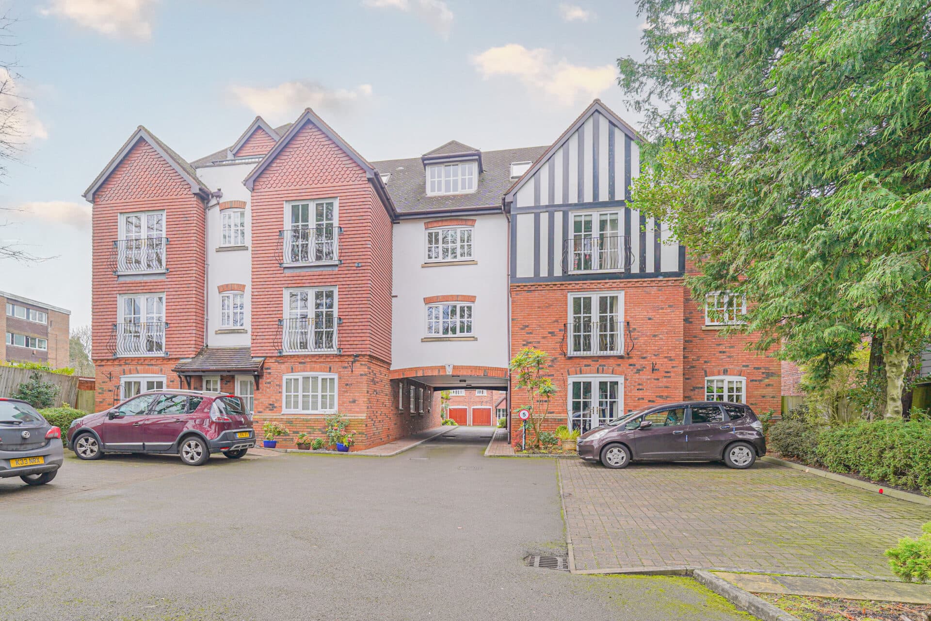 Flat 2, Blossomfield Gardens, Solihull, 34 Blossomfield Road, B91 1NZ