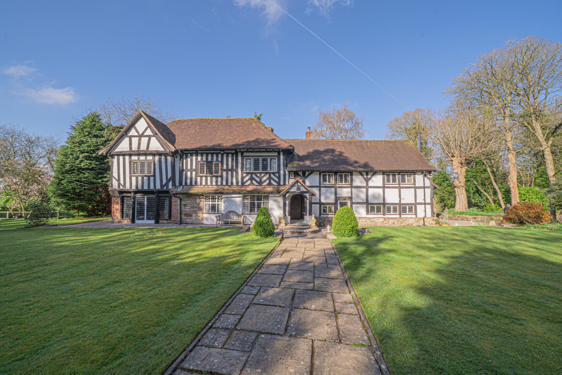 The Moat House, Solihull Road, Hampton-in-Arden, Solihull, B92 0EX