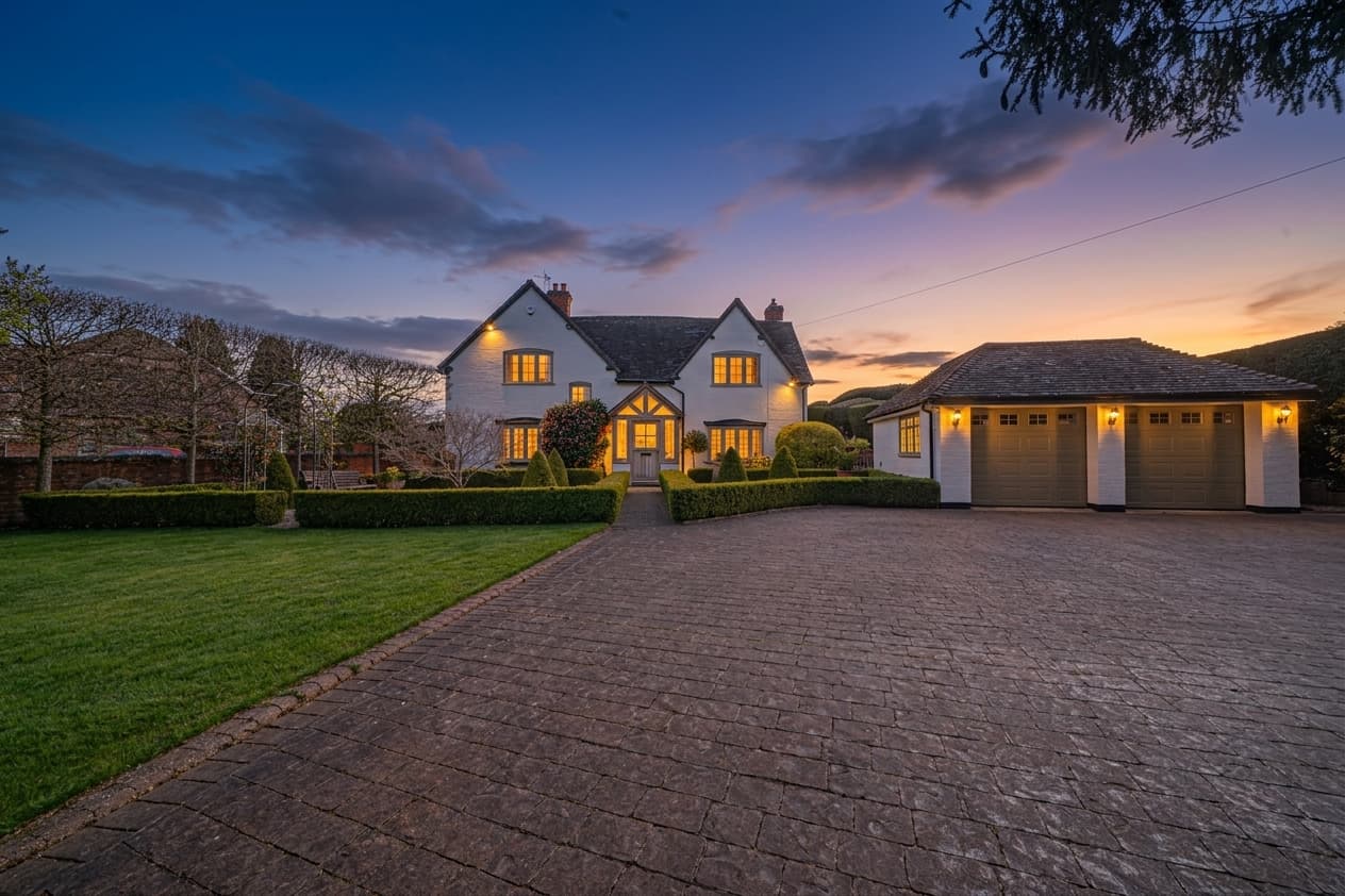 Willow Cottage 56 Browns Lane, Knowle, Solihull, B93 9BE