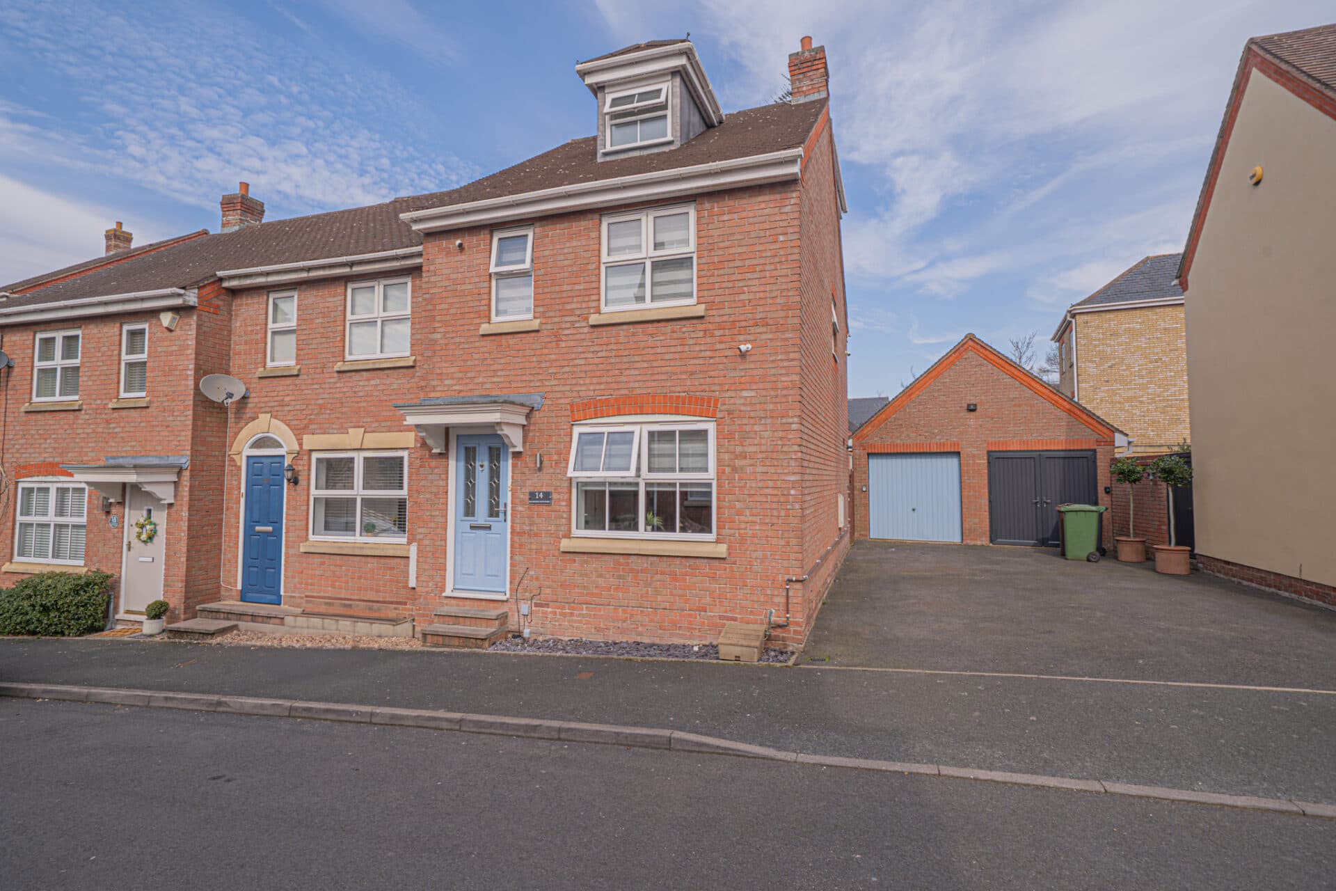 Old Dickens Heath Road, Shirley, Solihull, Solihull, B90 1SD