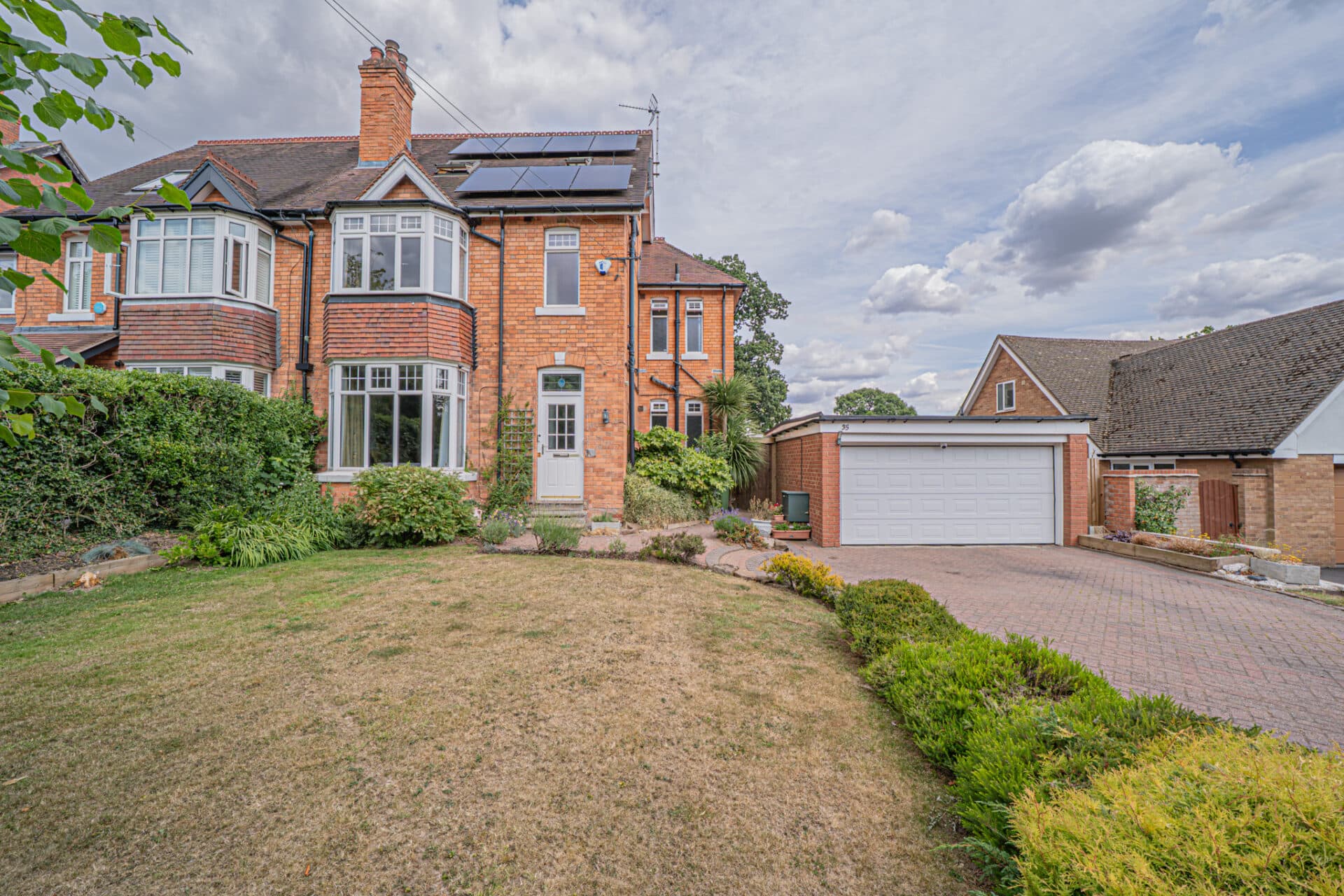 Knowle Wood Road, Dorridge, Solihull, Solihull, B93 8JN