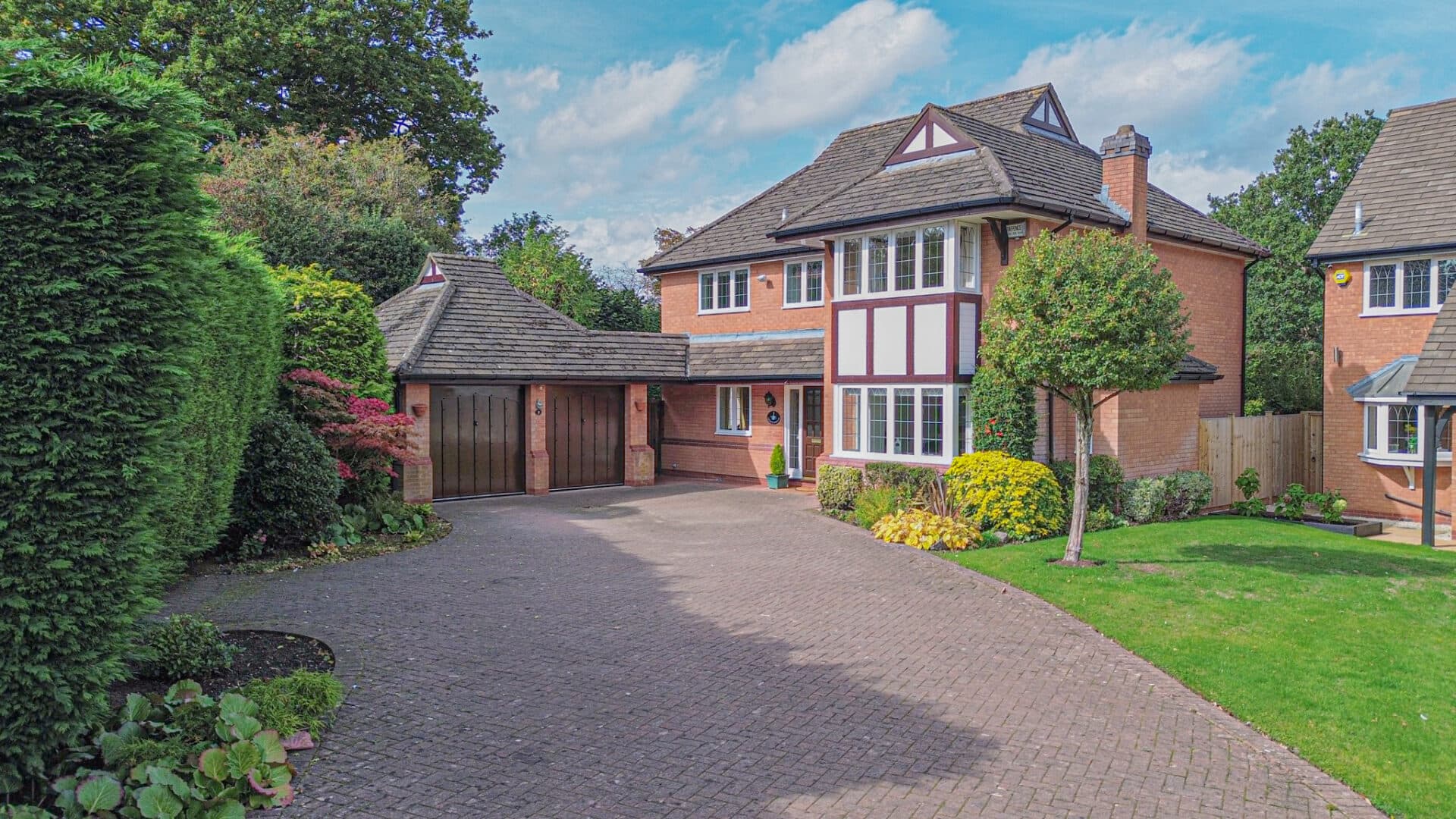 Woodstock Crescent, Dorridge, Solihull, Solihull, B93 8DA