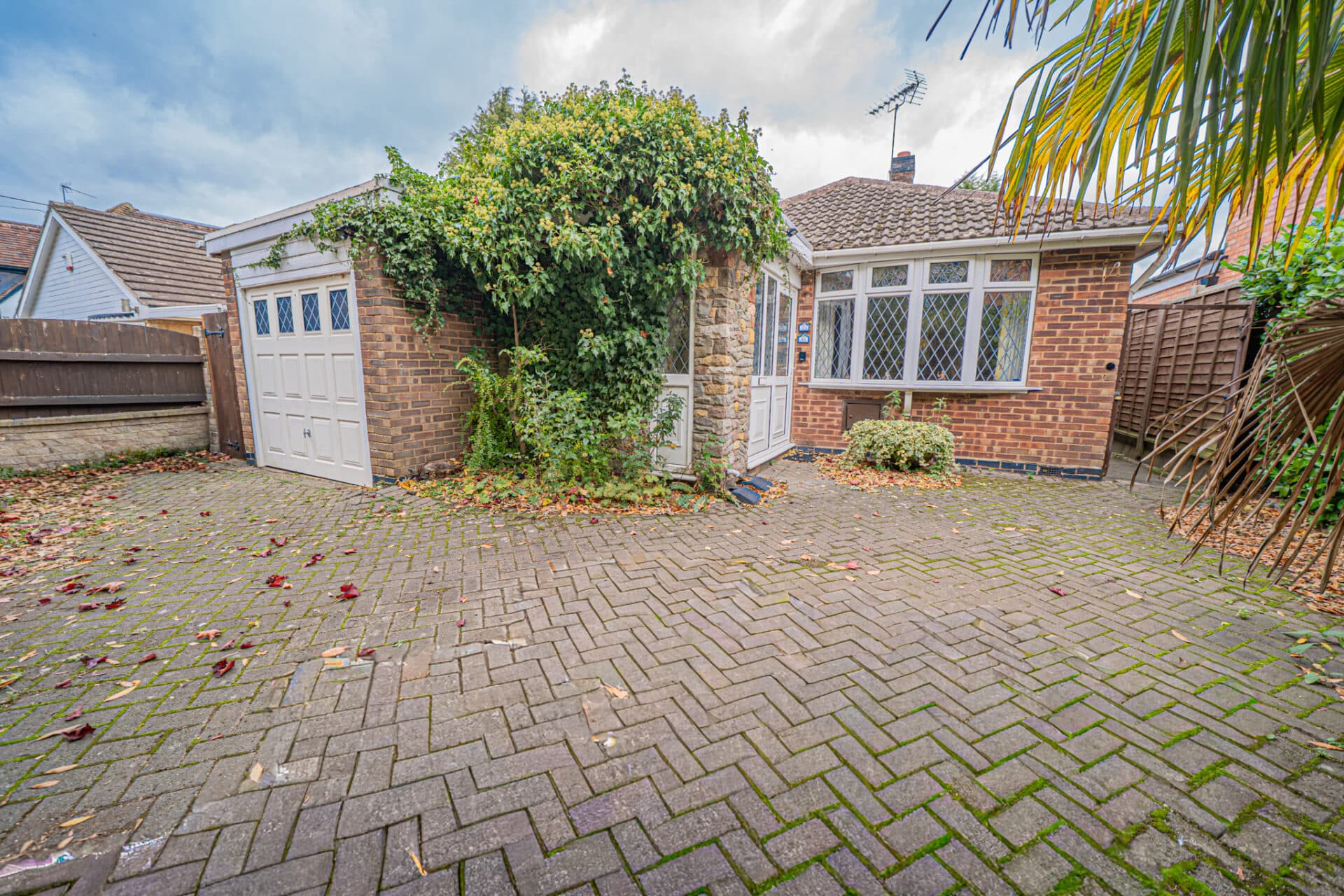 Twin Oaks Cloweswood Lane, Earlswood, Solihull, Solihull, B94 5SE