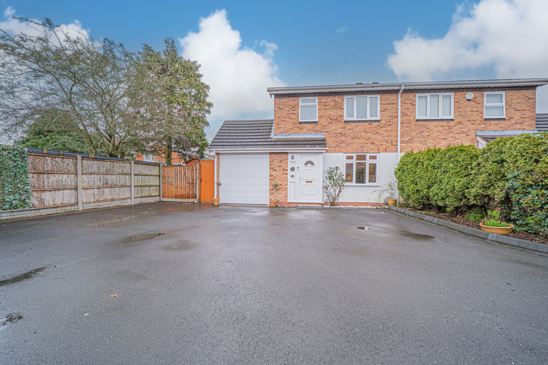 Deanbrook Close, Shirley, Solihull, Solihull, B90 4XS