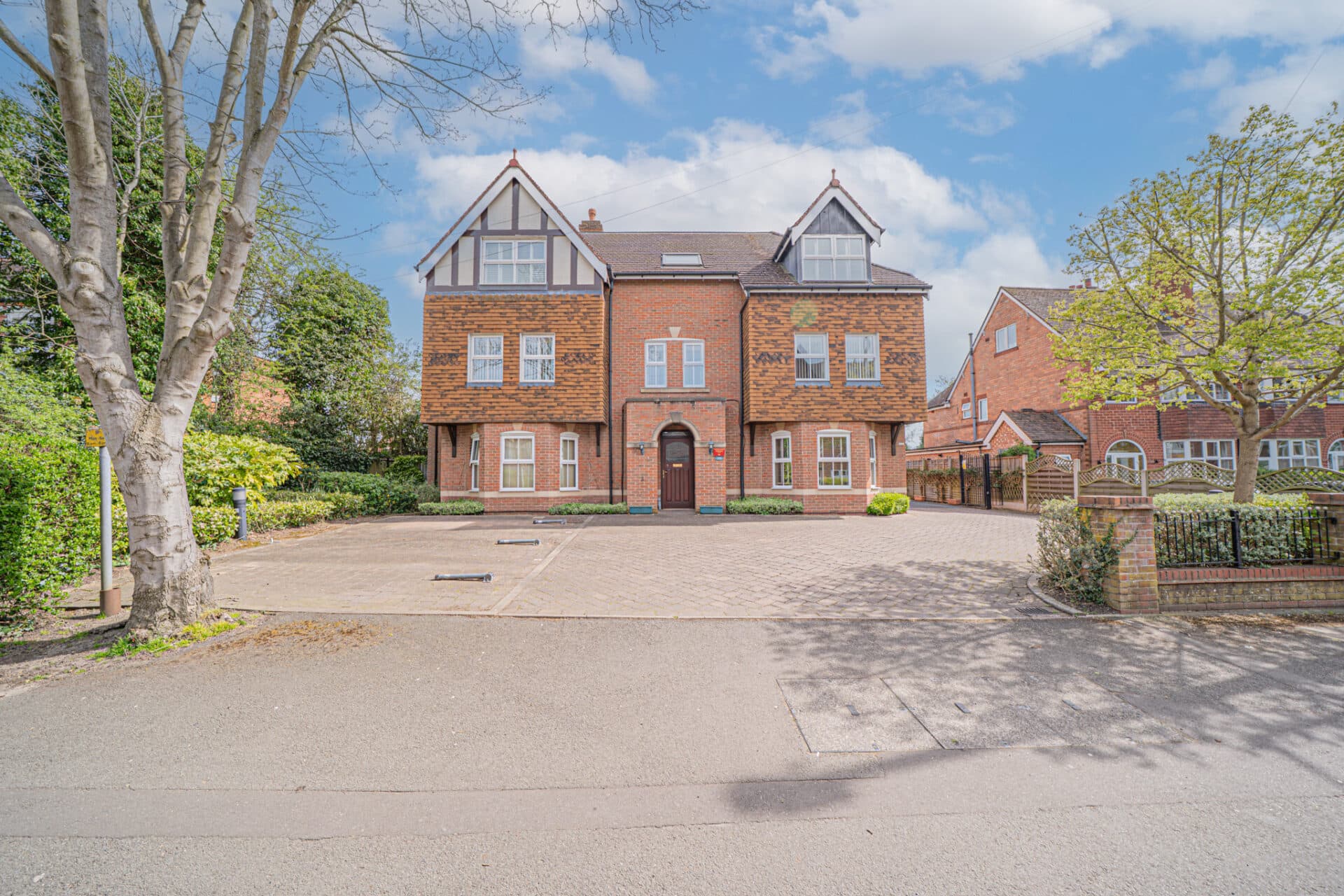 Apartment 4, 355 Station Road, Solihull, Dorridge, B93 8EY