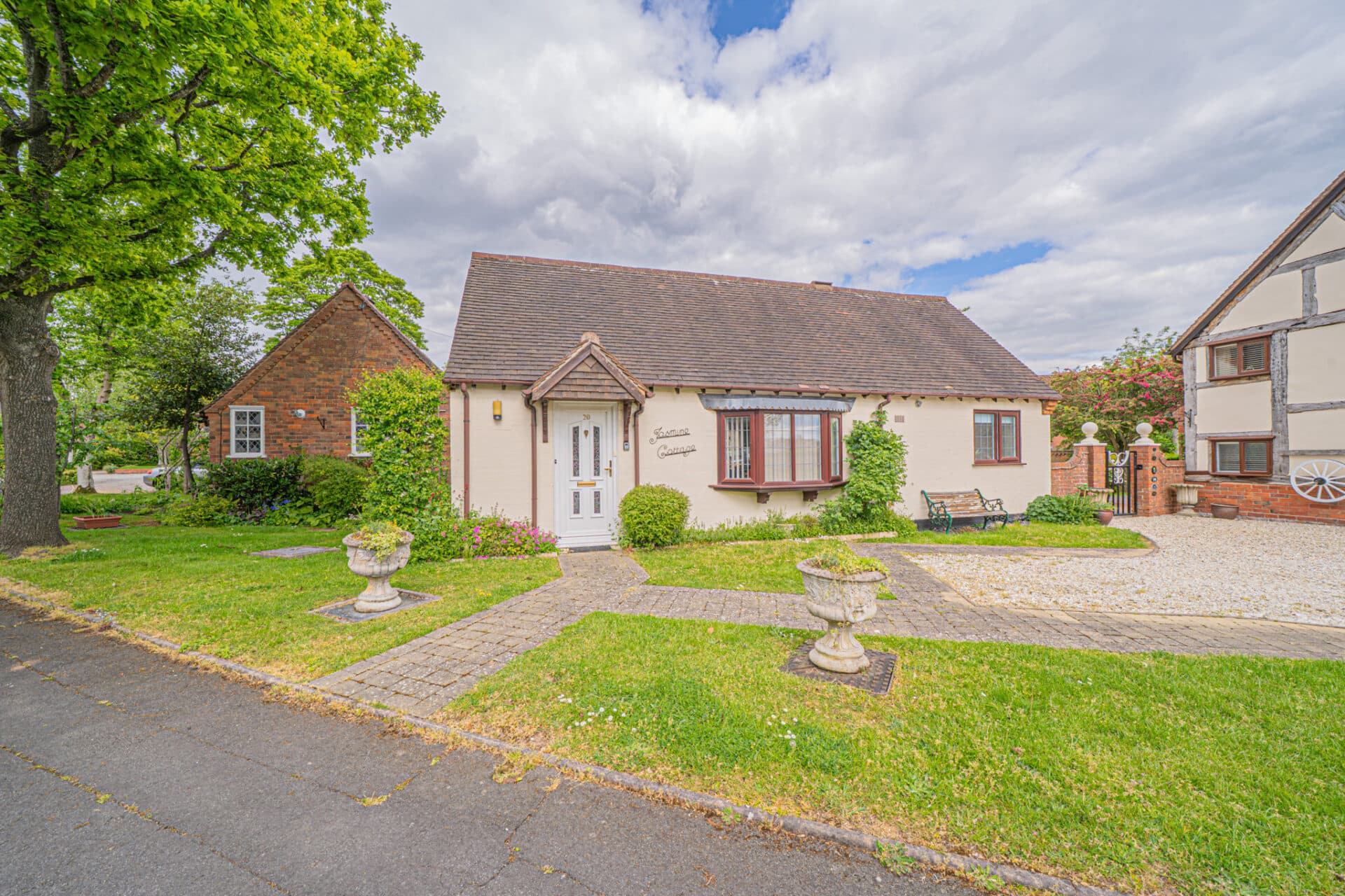 Stonebow Avenue, Solihull, Solihull, B91 3UP