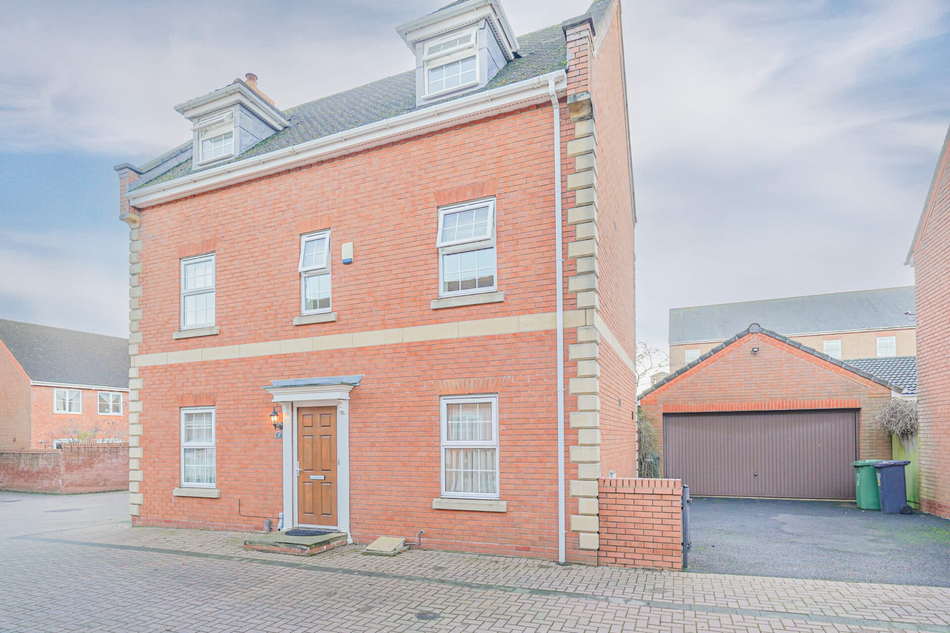 Kerr Lane, Dicken Heath, Solihull, B90 1TT