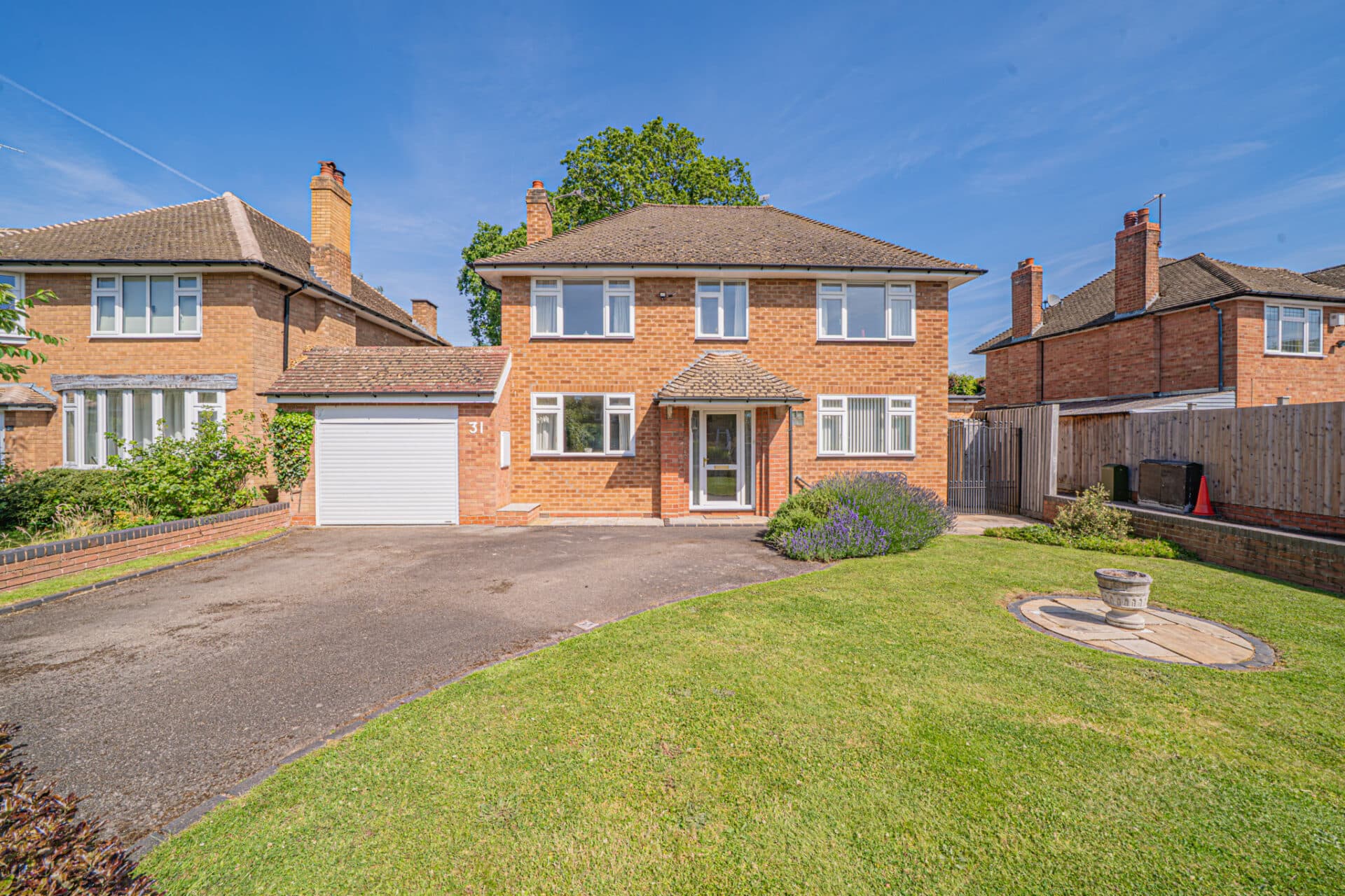 Besbury Close, Dorridge, Solihull, Solihull, B93 8NT