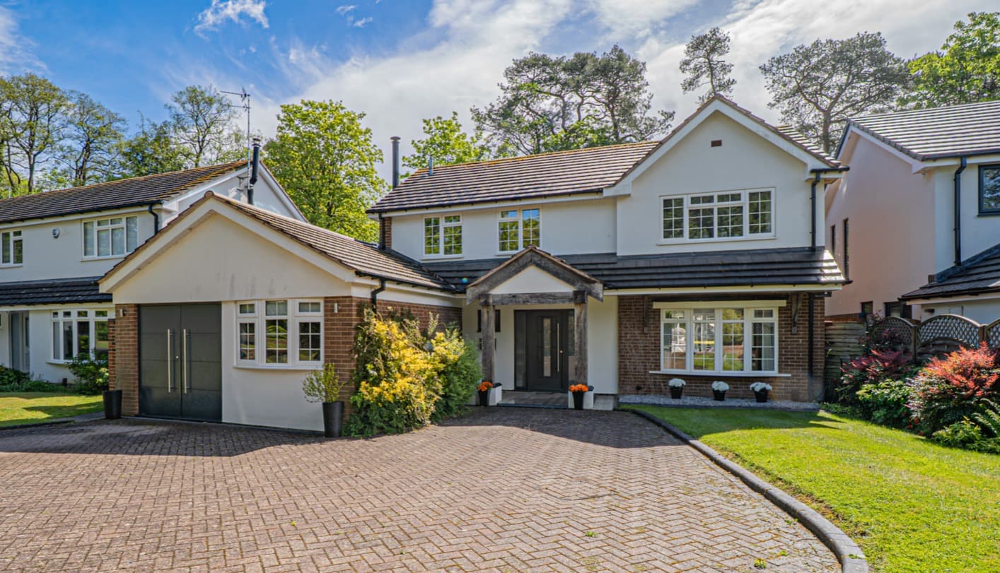 Beconsfield Close, Dorridge, Solihull, B93 8QZ