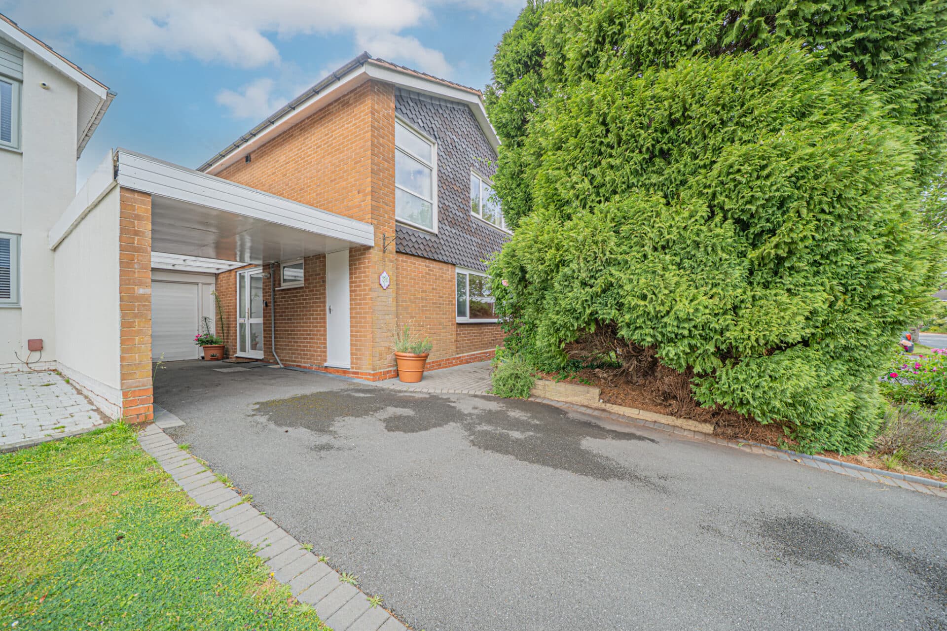 Weston Close, Dorridge, Solihull, Solihull, B93 8BL