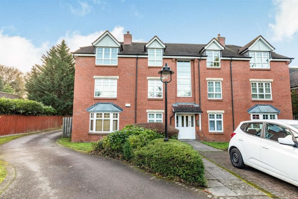 Thorpe Court, Solihull, B91 1SU